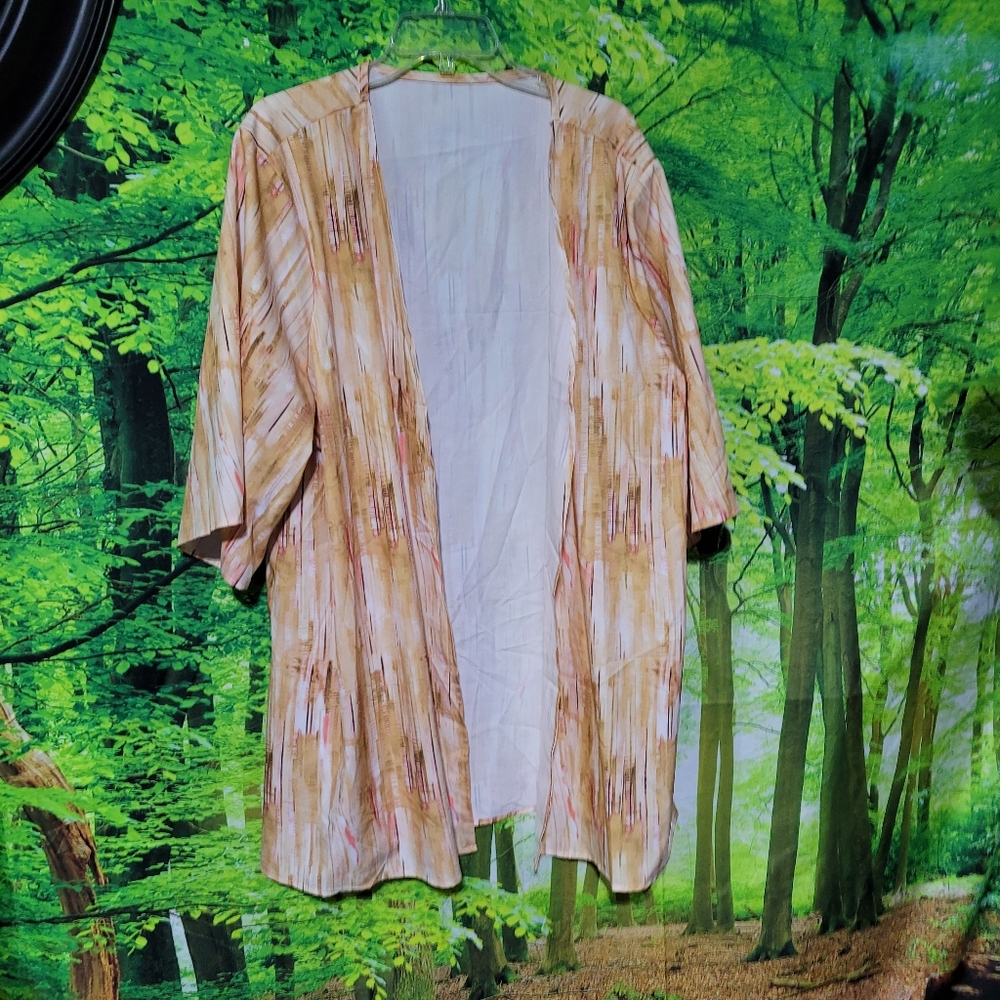 (3363-4) No tags, cover up, gold colors, pit to pit aprox 28 in. Open front,